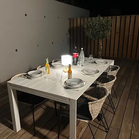 Casa Elyvmy Apartment